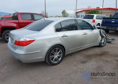 2010 Hyundai Genesis 3.8 z USA, uszkodzony, nr VIN KMHGC4DE5AU093719